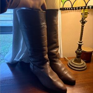 Genuine leather boots, women’s